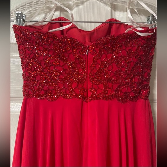 ALYCE Paris Red Formal Dress Size 2 worn once - Picture 3 of 6